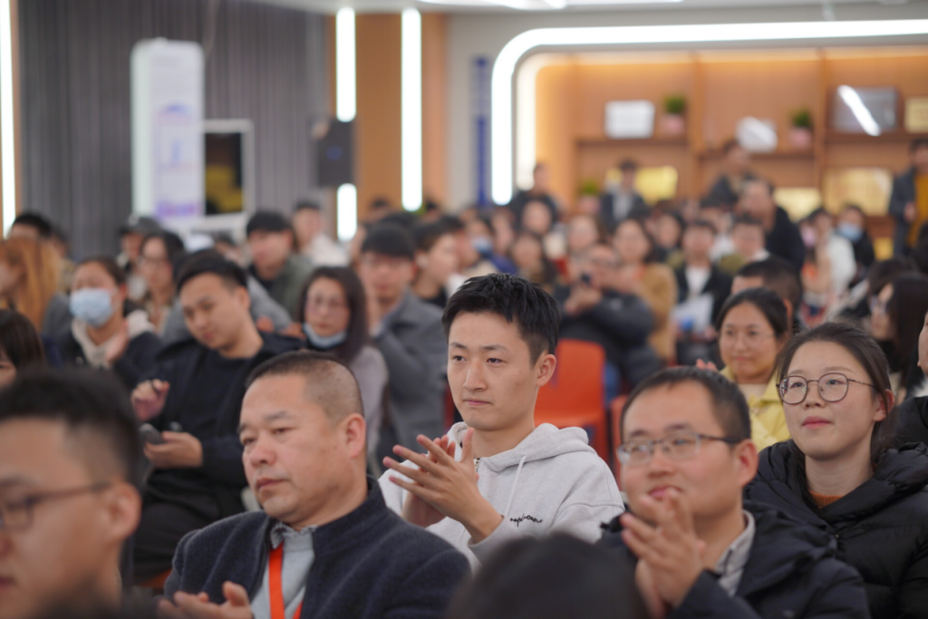 认知决定一切—2024年纵横红星学堂首节主题分享课-杭州纵横通信股份有限公司